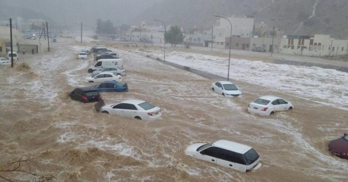 سقوط 18 ضحية وتضرر اكثر من 22 ألف أسرة جراء الفيضانات في 15 محافظة يمنية
