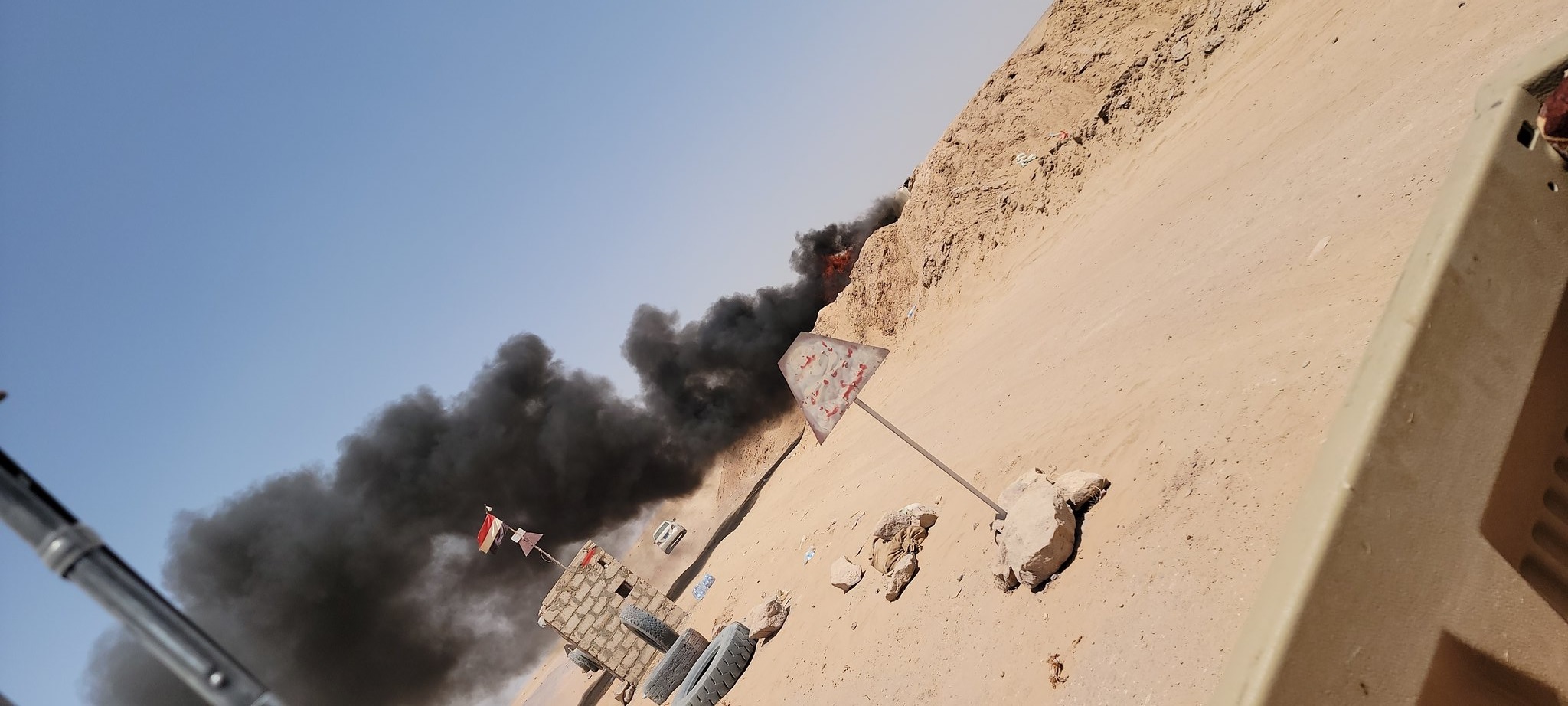 قبليون يهاجمون نقطة عسكرية ويسيطرون عليها شمال مارب