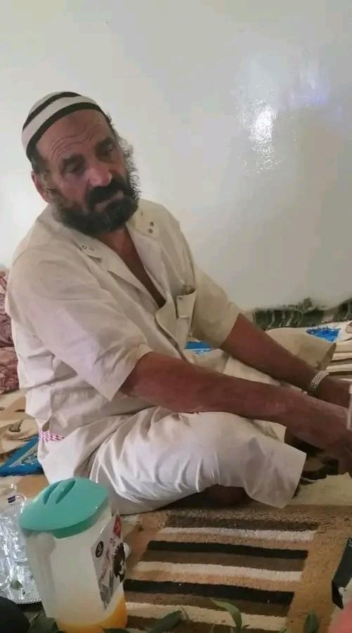 مسلح عائد من دورة عسكرية لميليشيا ايران يقتل والده رمياً بالرصاص وسط اليمن