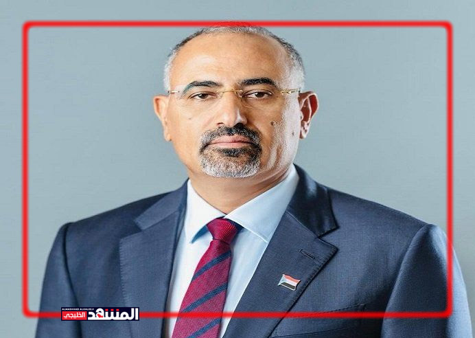أول تعليق حوثي على قرارات رئيس المجلس الانتقالي الجنوبي