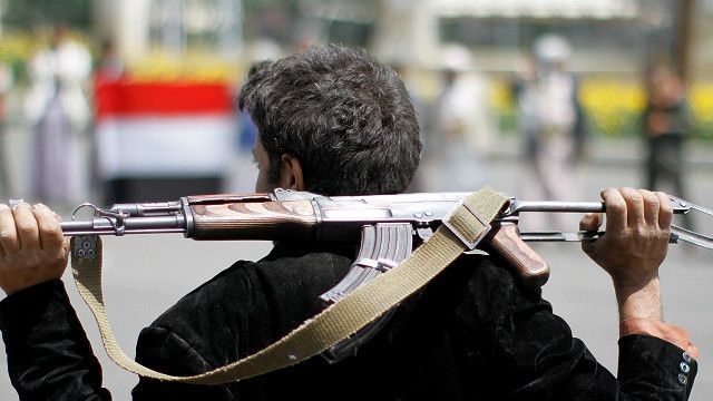مواطن يقتل جاره في تعز بسبب خلاف على قطعة أرض