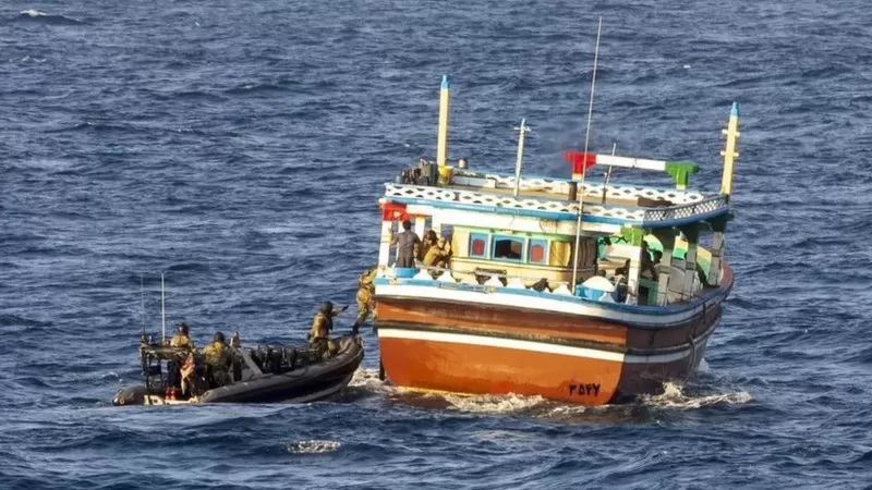 إيقاف قارب محمل بمخدرات قيمتها أكثر 15 مليون جنيه في بحر العرب