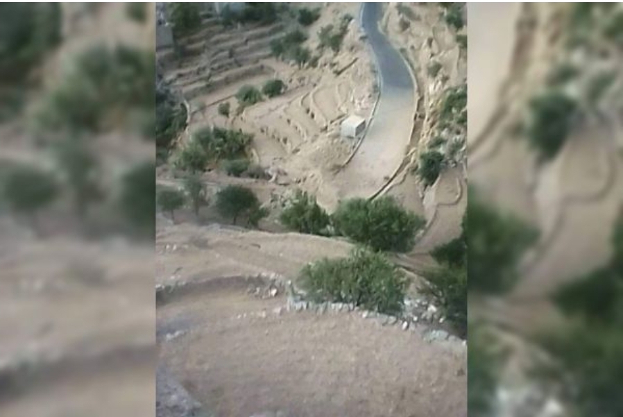 الارياني يدين تفجير الميليشيا جسرا رابطا بين محافظتي تعز ولحج
