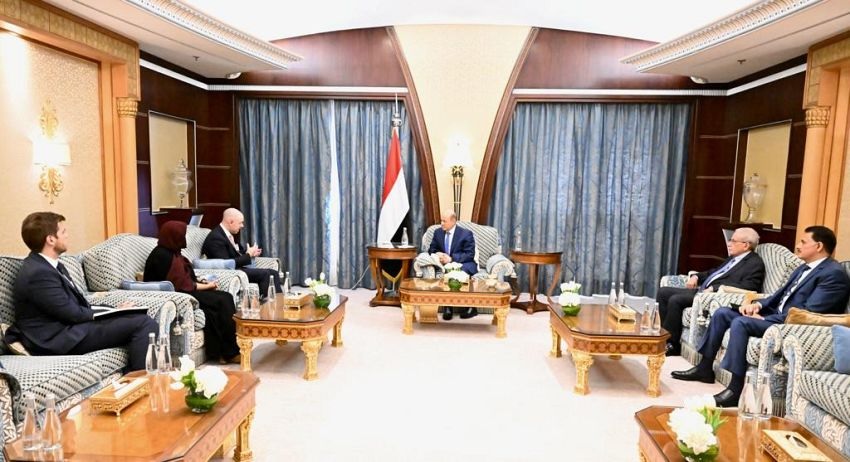 مباحثات يمنية بريطانية حول مساعي إحلال السلام في اليمن