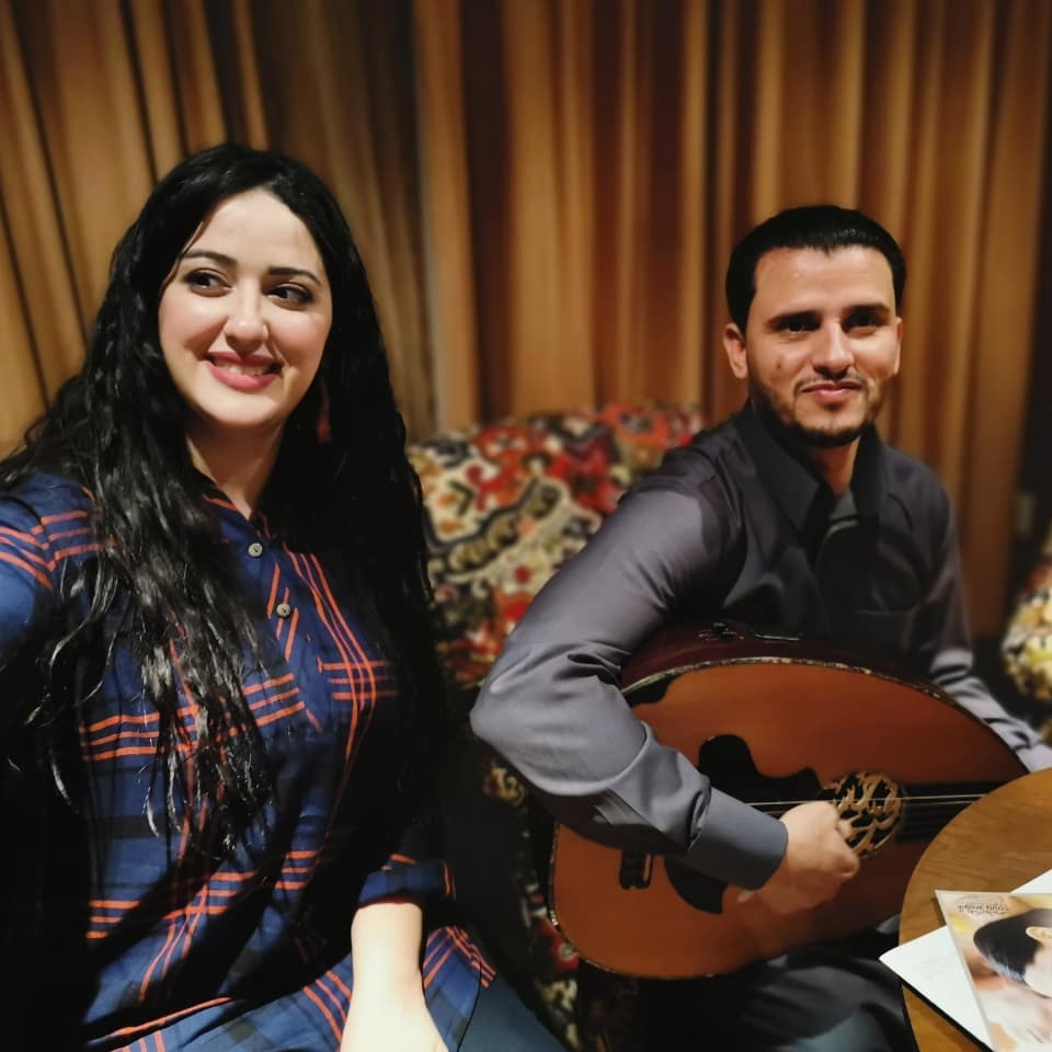 مطربة تونسية حسناء تطلق أول دويتو مع الفنان اليمني حسين محب فيديو