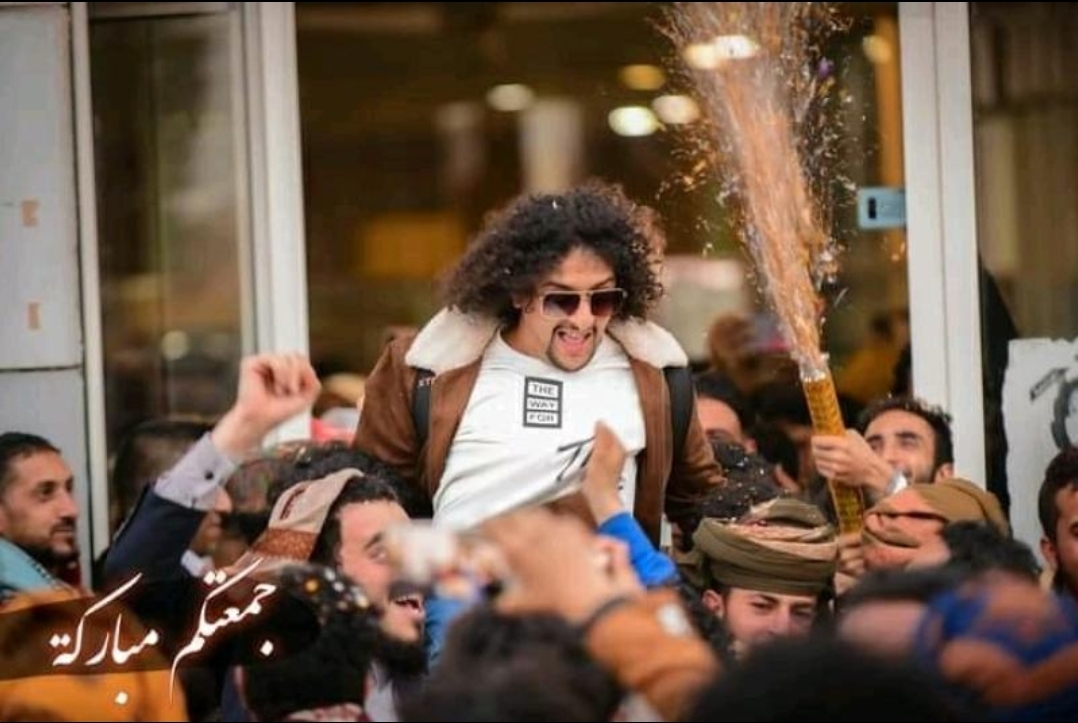 " قارع الطبول " لكأس العالم يعود الى صنعاء وسط ترحيب  واحتفال بعودته "صورة"