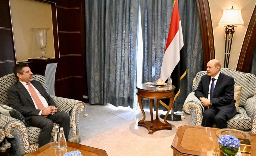 العليمي يستقبل السفير الامريكي ويبحث معه مستجدات جهود احلال السلام في اليمن