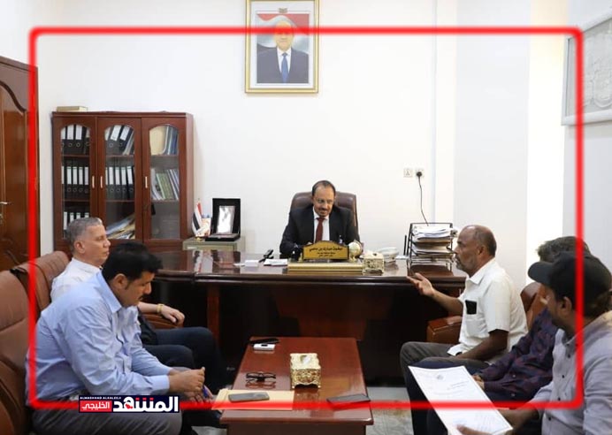 محافظ حضرموت يرأس اجتماعًا لاعتماد آلية التنسيق بين الجهات المعنية بالمشاريع الخدمية والتنموية  