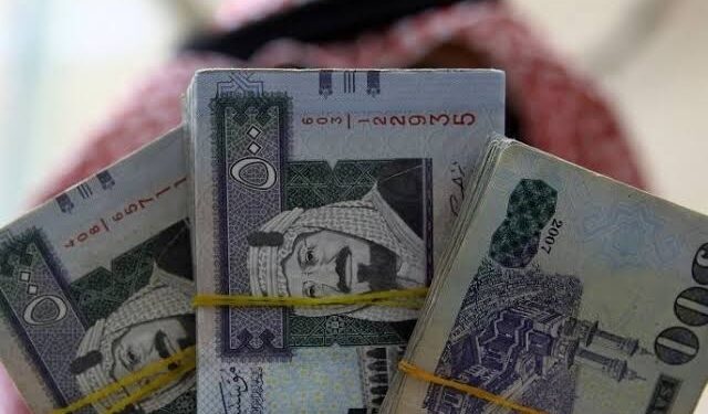 مسنة يمنية تتعرض لـ عملية احتيال كلفتها اكثر من 3 آلاف ريال سعودي
