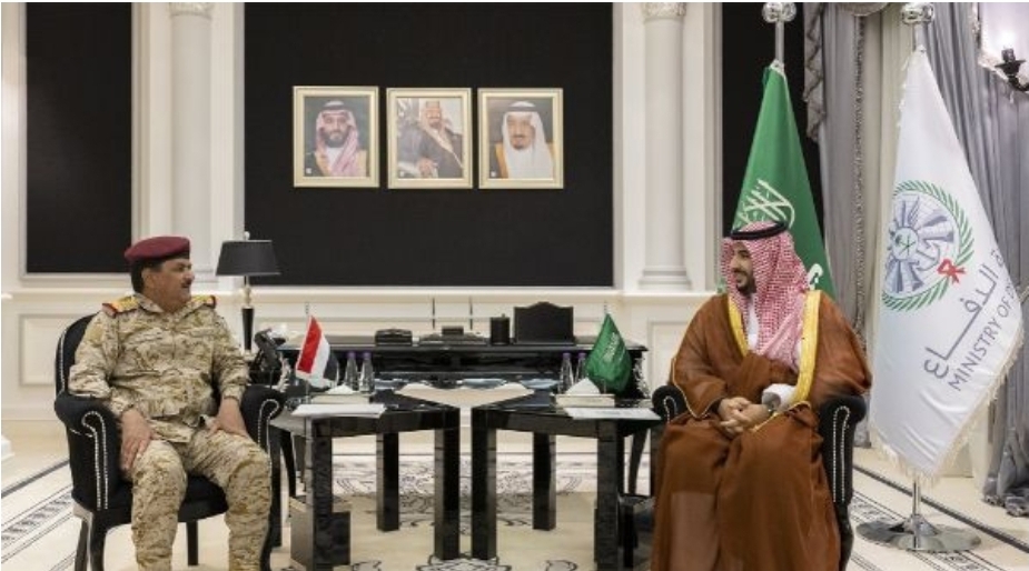 خطوة جديدة لوزير سعودي تجاه دفع كافة الجهود لإنهاء الأزمة اليمنية