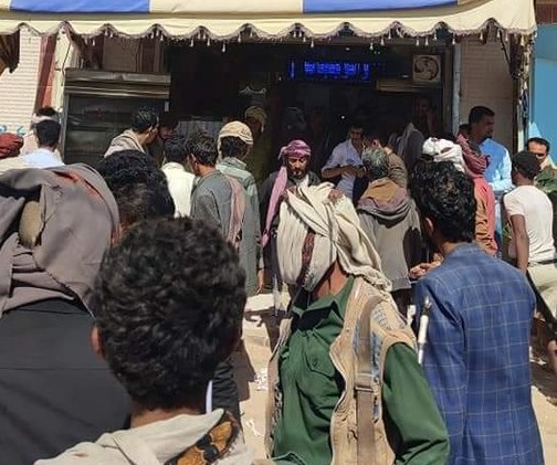 شبوة.. رفض عامل اعطائه وجبة غداء مجانية فأطلق عليه النار - (صور)
