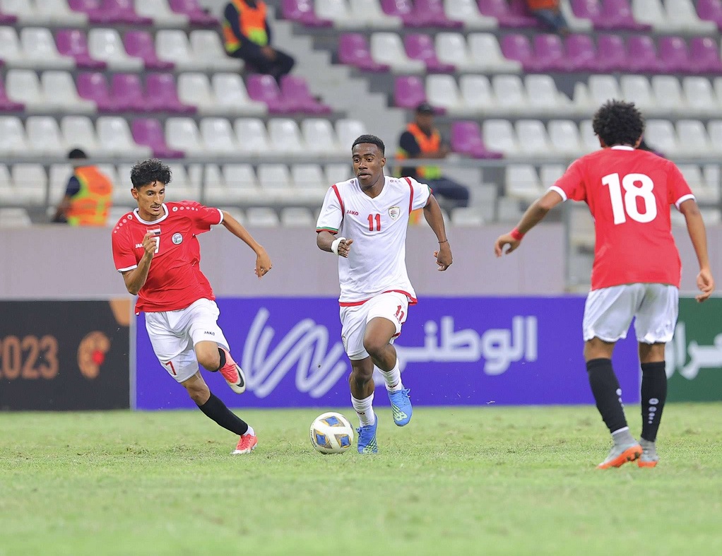 منتخب اليمن الأولمبي يخسر من نظيره العماني بثلاثية نظيفة
