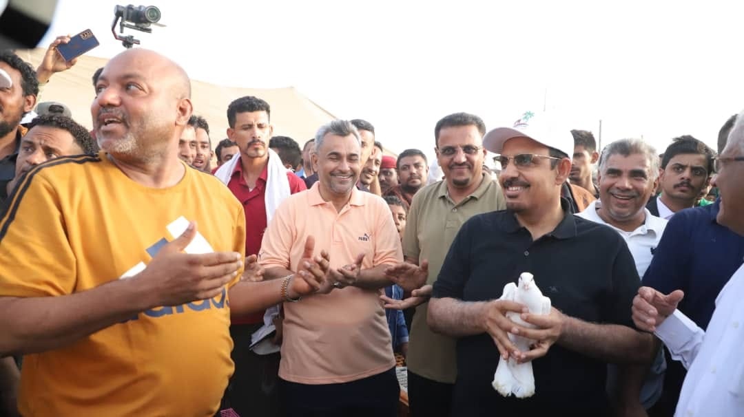 بإطلاق حمام السلام.. محافظ حضرموت يدشّن فعاليات مهرجان البلدة السياحي 2023