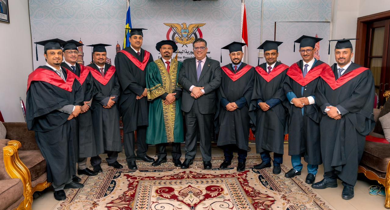 سفير اليمن في كوالالمبور يستقبل عددًا من خريجي الدراسات العليا من الجامعات الماليزية 