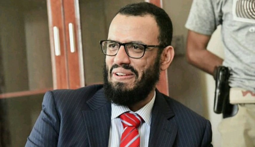 هاني بن بريك: قرار الرئاسي بشأن العسكريين والامنيين "إبر مخدرة" والانفصال مطلبنا