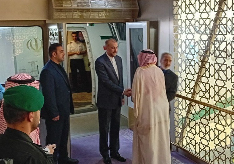 وزير خارجية ايران يصل إلى السعودية
