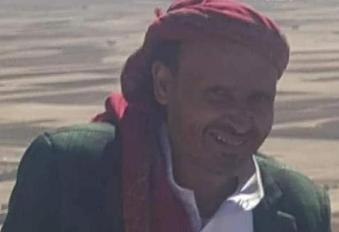 عنصر من ميليشيا ايران في اليمن مازح مواطناً بالسلاح وسط مقيل قات .. فقتله