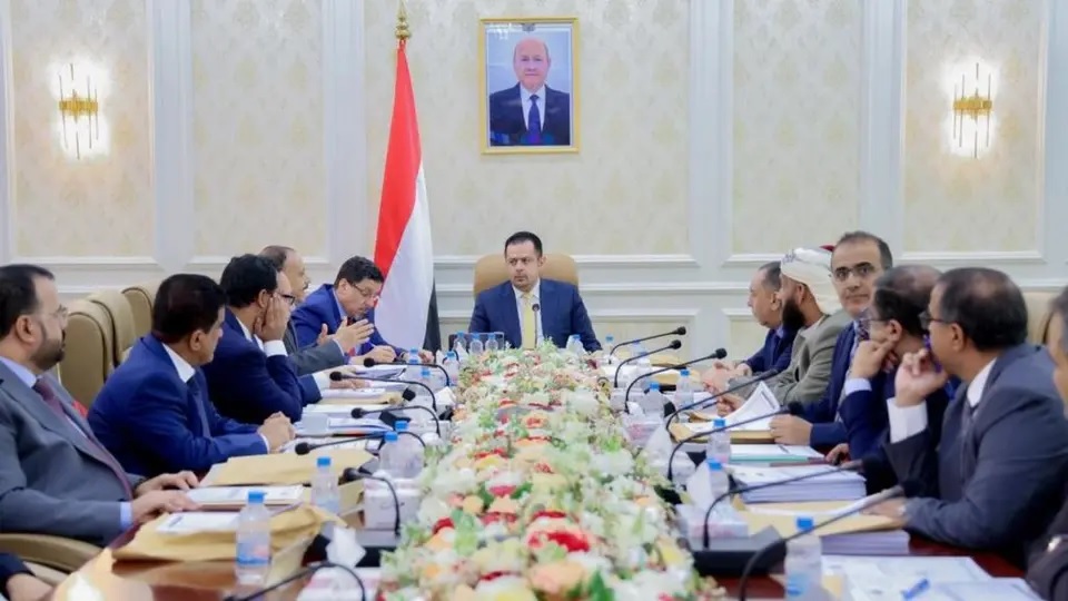 وزراء «الانتقالي» يوجهون دعوة وتحذير الى الحكومة اليمنية بشأن سعر الدولار الجمركي والغاز والبترول