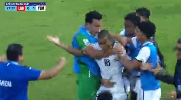 الشوط الاول ينتهي بتقدم منتخب اليمن على لاوس بهدف دون مقابل