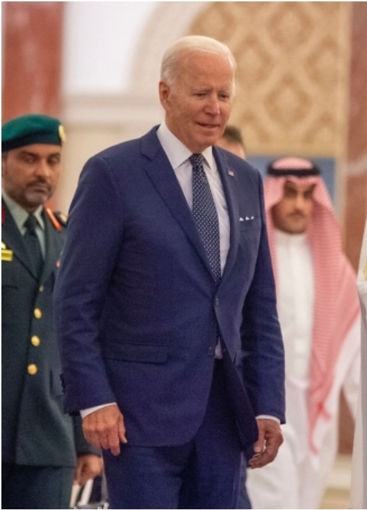 البيت الأبيض يكشف السبب وراء عرقلة قرار صلاحيات الحرب في اليمن 