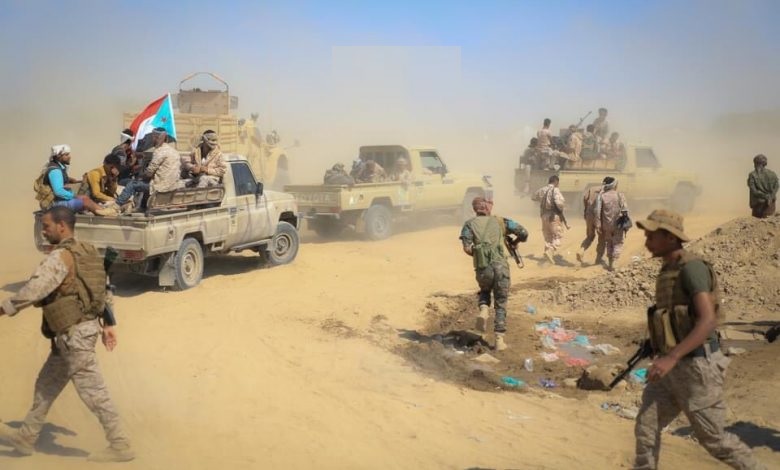 استشهاد قيادي في قوات الانتقالي ومرافقيه بانفجار عبوة ناسفة جنوب اليمن