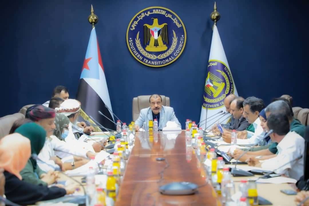 الانتقالي يطالب بإدارة ذاتية وحكومة لإدارة المحافظات الجنوبية