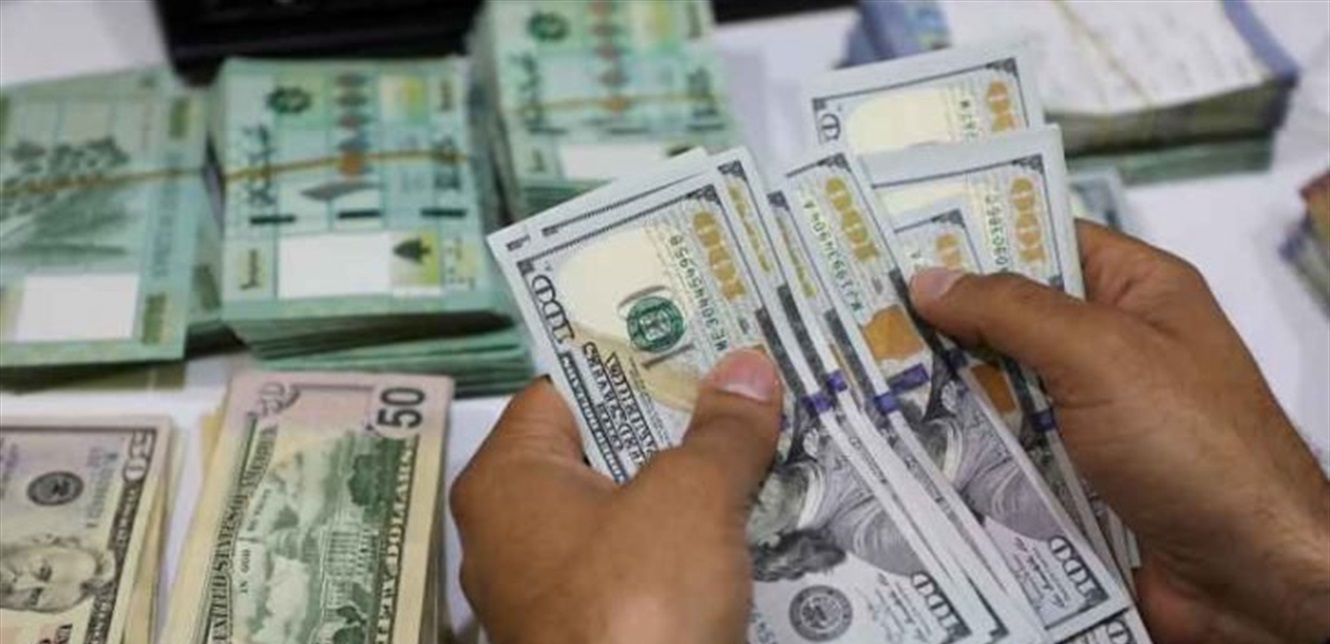 1.5 مليار دولار غادرت اليمن إلى الخارج منذ 2014
