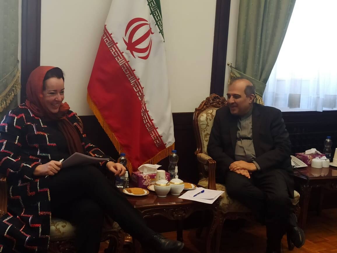 مسؤول إيراني يلتقي مسؤولية سويسرية ويؤكد ضرورة رفع الحصار ووقف اطلاق النار في اليمن