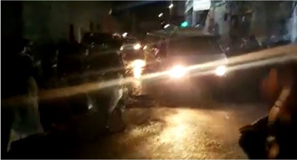 التاجر "خالد الكبوس" في اول تعليق له بعد الحادث المؤلم أثناء توزيع زكاته بصنعاء