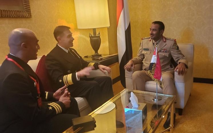 واشنطن تؤكد استمرارها في دعم جهود مكافحة تهريب الاسلحة الايرانية إلى اليمن