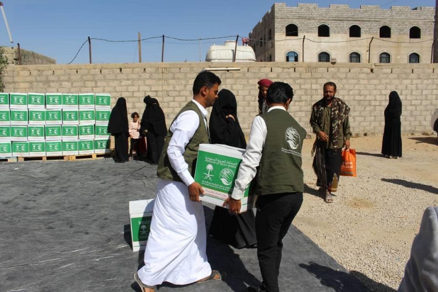 مركز سعودي يواصل اعماله الانسانية في اليمن