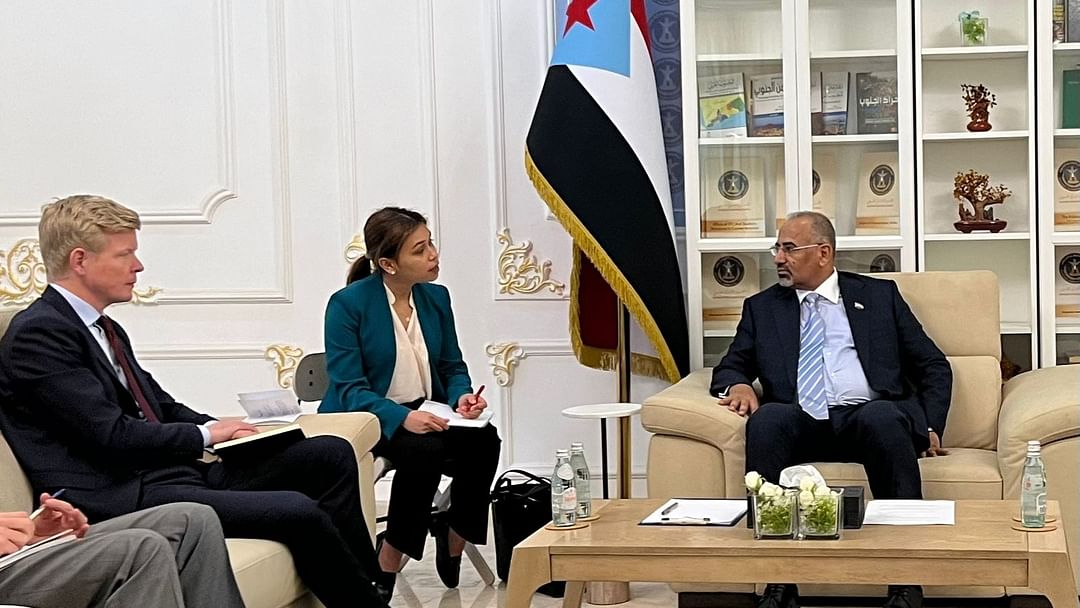 رئيس الانتقالي يطالب بادراج "الانفصال" ضمن أجندة المفاوضات الاممية بشأن اليمن