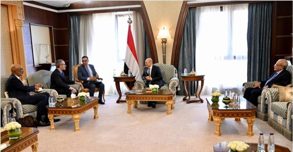 تفاصيل لقاء الرئيس رشاد العليمي بسفيري الإتحاد الأوربي