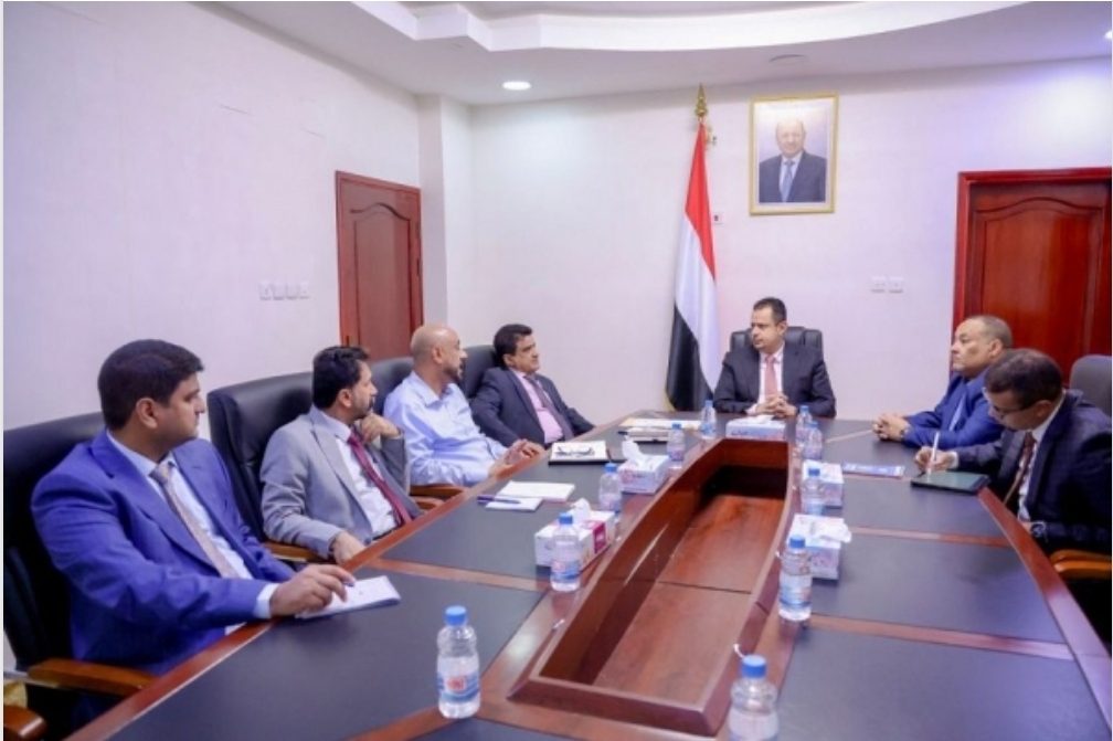 رئيس الوزراء يوجه كافة التدابير لحماية المنشئات النفطية