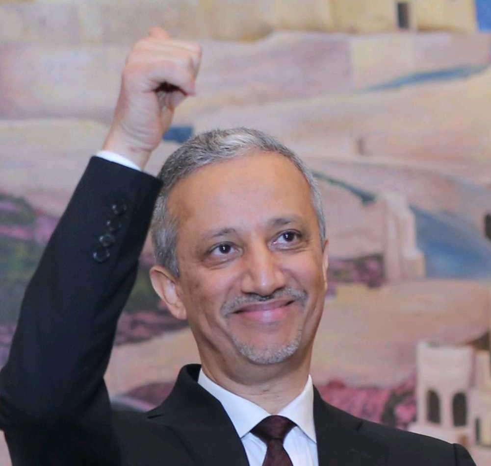 أول بنك يعلن تقديم 350 ألف ريال سعوي مكافة لبعثة منتخب اليمن للناشئين