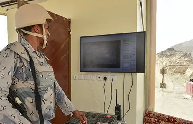السعودية تضبط أكثر من 800 شخص أغلبهم يمنيون حاولوا عبور حدودها خلال أسبوع
