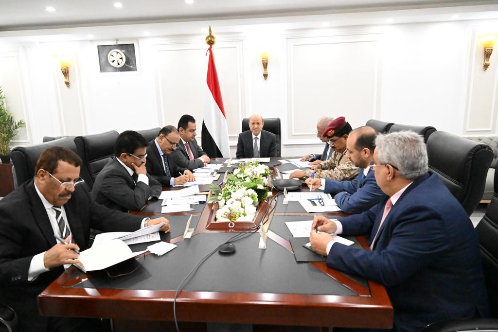 مجلس الدفاع الوطني يعقد اجتماعا طارئا ويتخذ قرارات حازمة لردع ميليشيا الح.وثي ويلوح بالانسحاب من الهدنة واتفاق ستوكهولم