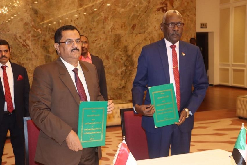 اليمن يوقع مذكرة تفاهم عسكرية مع السودان