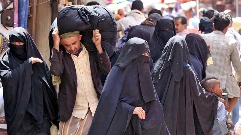اليمن: الحوثيون يفرضون ممارسات طالبانية تضيق الخناق على النساء