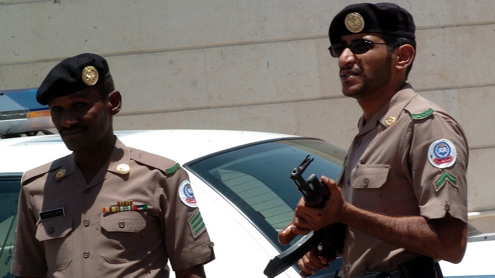 الشرطة السعودية تضبط يمنياً وتحيله إلى النيابة العامة