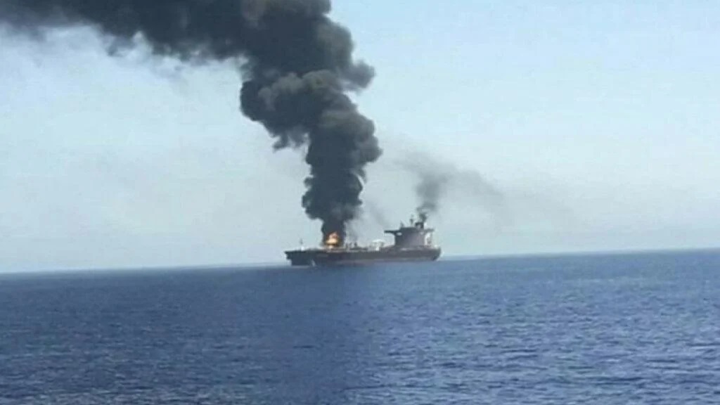 ايران تنفي علاقتها بالهجمات على السفن في البحر الاحمر