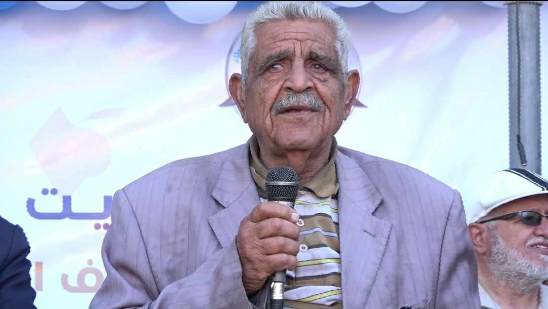 استشهاد أسرة وأقارب معلم فلسطيني يعمل في إحدى أشهر المدارس الحكومية بصنعاء