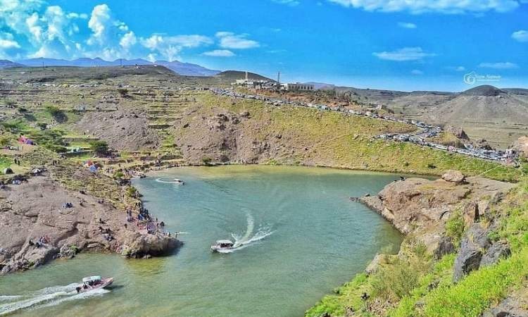 أسرة كاملة من 7 أشخاص بينهم أطفال تلقى حتفها غرقا غرب صنعاء