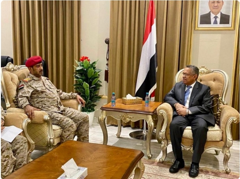 مضامين لقاء رئيس مجلس الشورى بالفريق صغير بن عزيز