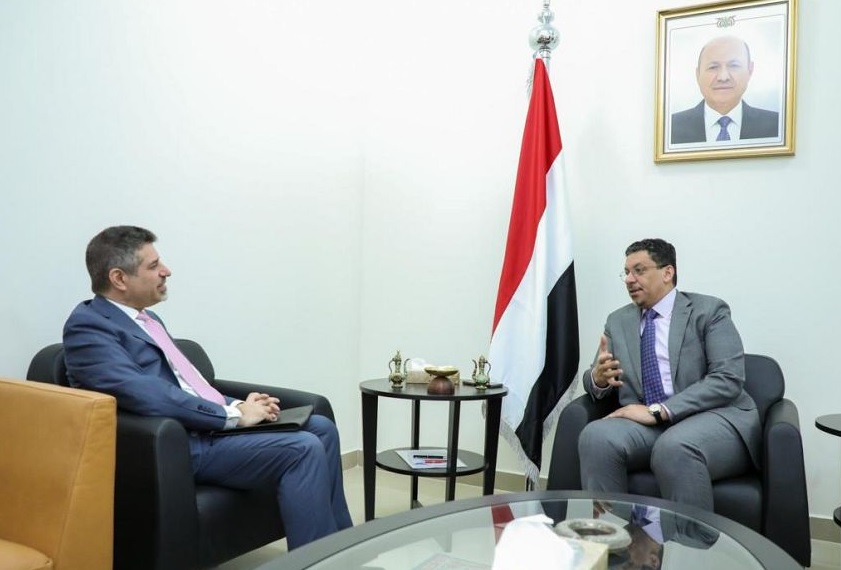 مباحثات يمنية امريكية حول معوقات مسار السلام والاستهداف الحوثي للمنشآت النفطية