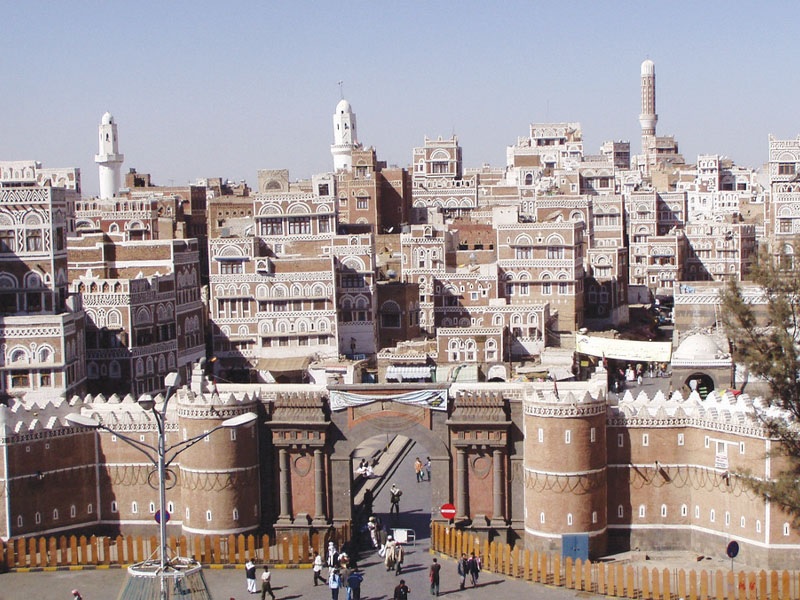 شاهد- صورة مقززة من معلم تاريخي في صنعاء بني عام 3000 قبل الميلاد