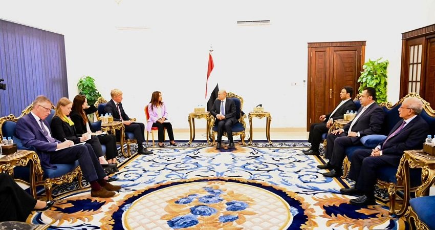 الرئيس العليمي لـ المبعوث الاممي: ندعم جهودك لإحلال السلام في اليمن بموجب المرجعيات الثلاث 