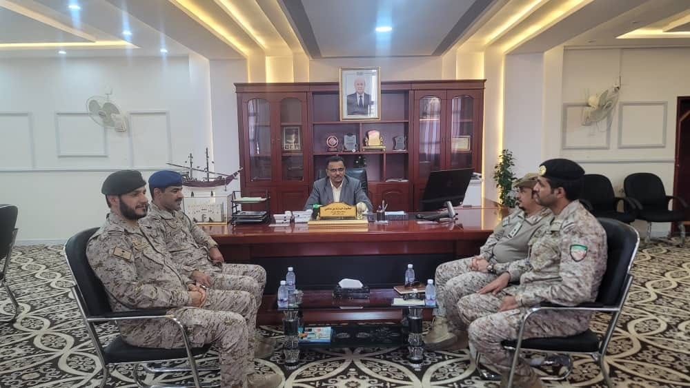 وفد عسكري وأمني سعودي يصل حضرموت لتعزيز جهود الأمن والاستقرار