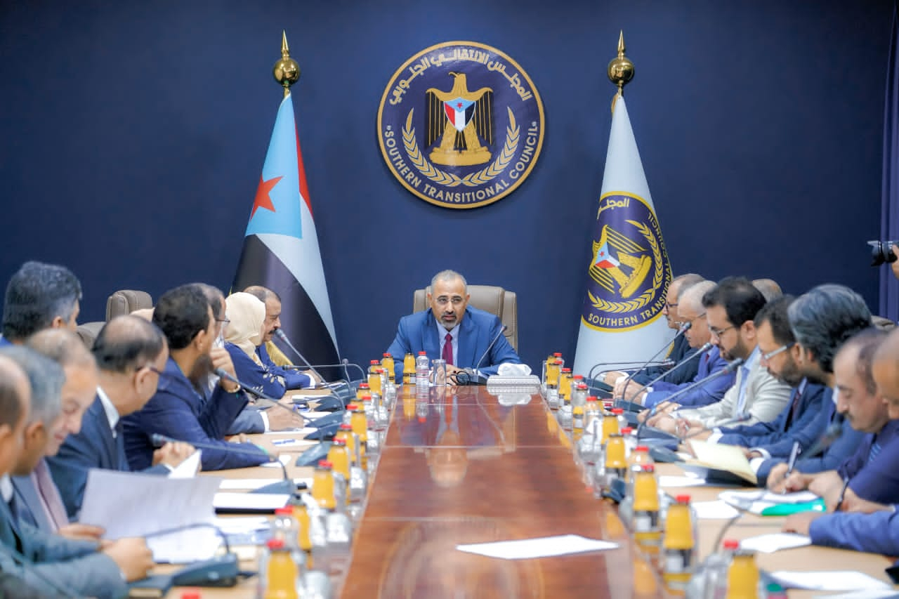 الانتقالي يناقش ترتيبات انعقاد اللقاء التشاوري للمكونات السياسية الجنوبية في 4 مايو المقبل