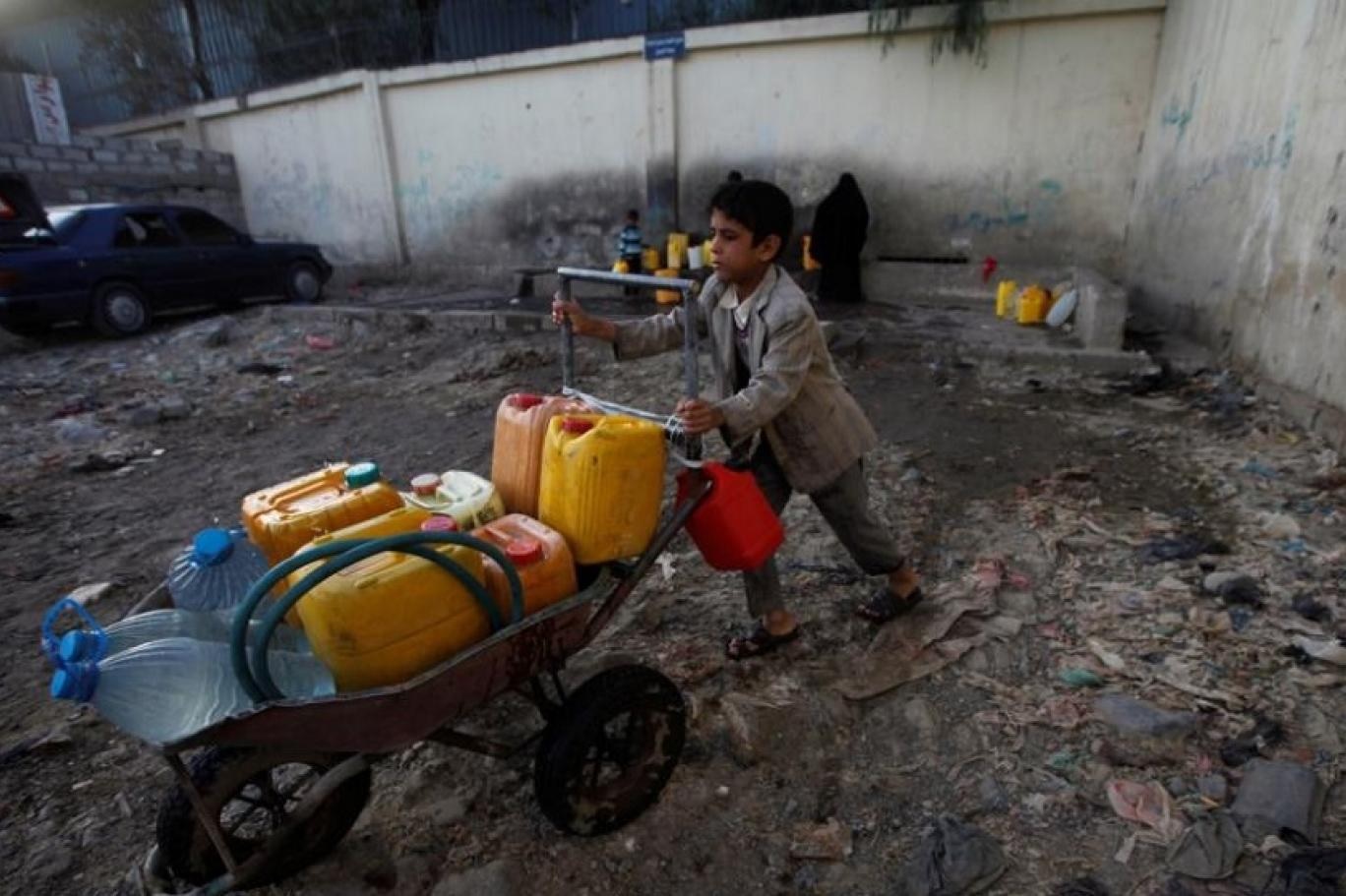في خطوة متعمدة باشراف ميليشيا ايران ولأول مرة في تاريخها.. صنعاء بدون مياه